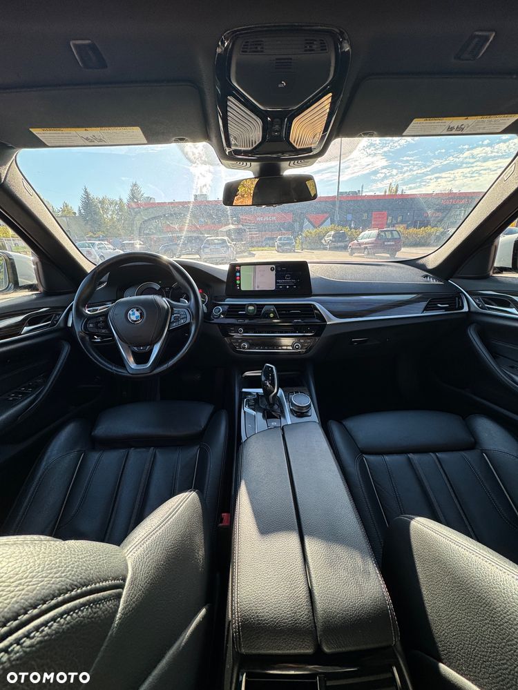 BMW Seria 5 530i Sport Line sport - 14