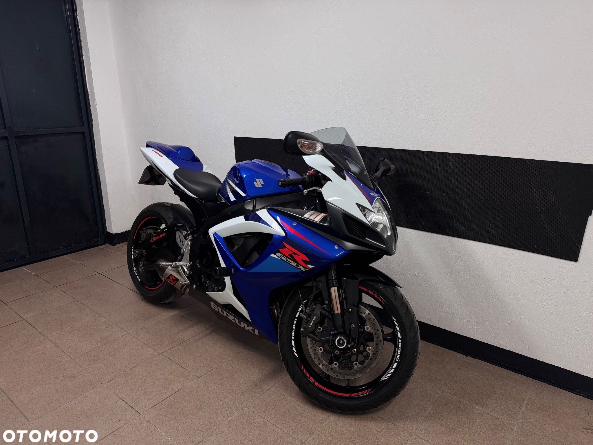 Suzuki GSX-R - 1