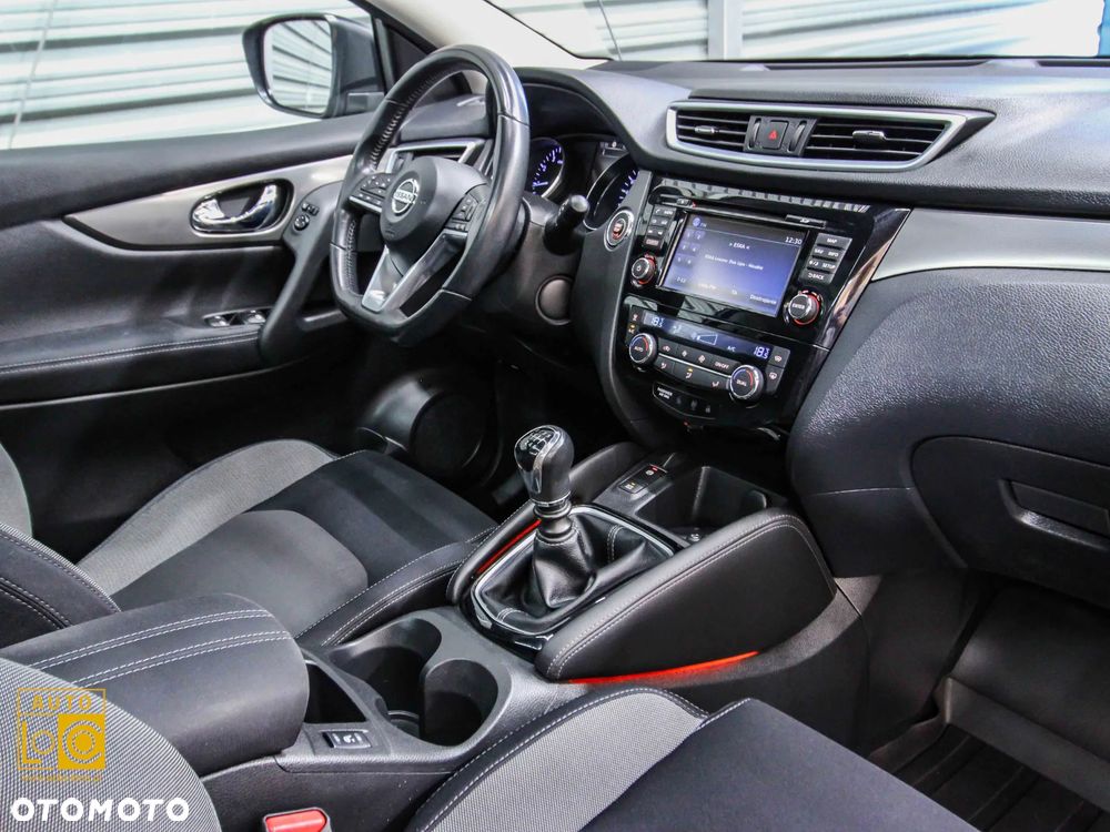 Nissan Qashqai 1.2 DIG-T Tekna EU6 - 16