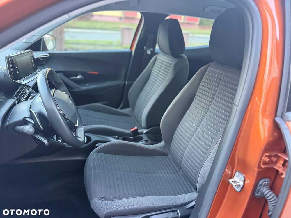 Peugeot 2008 PureTech 130 EAT8 Active - 28