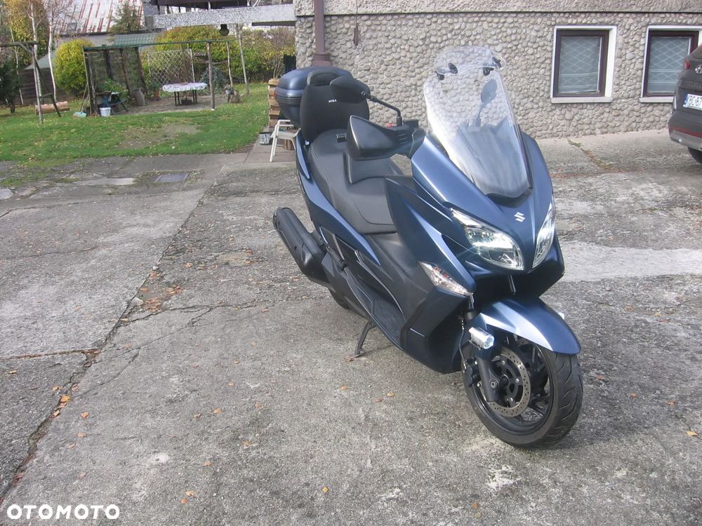 Suzuki Burgman - 11