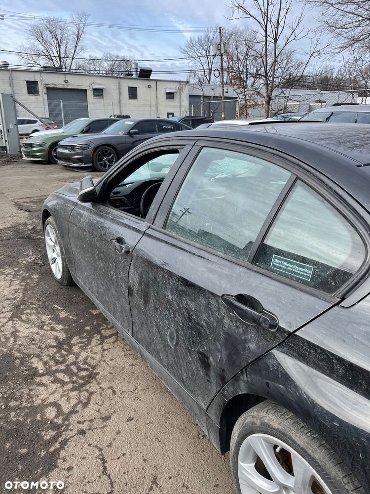BMW Seria 3 335i xDrive - 13