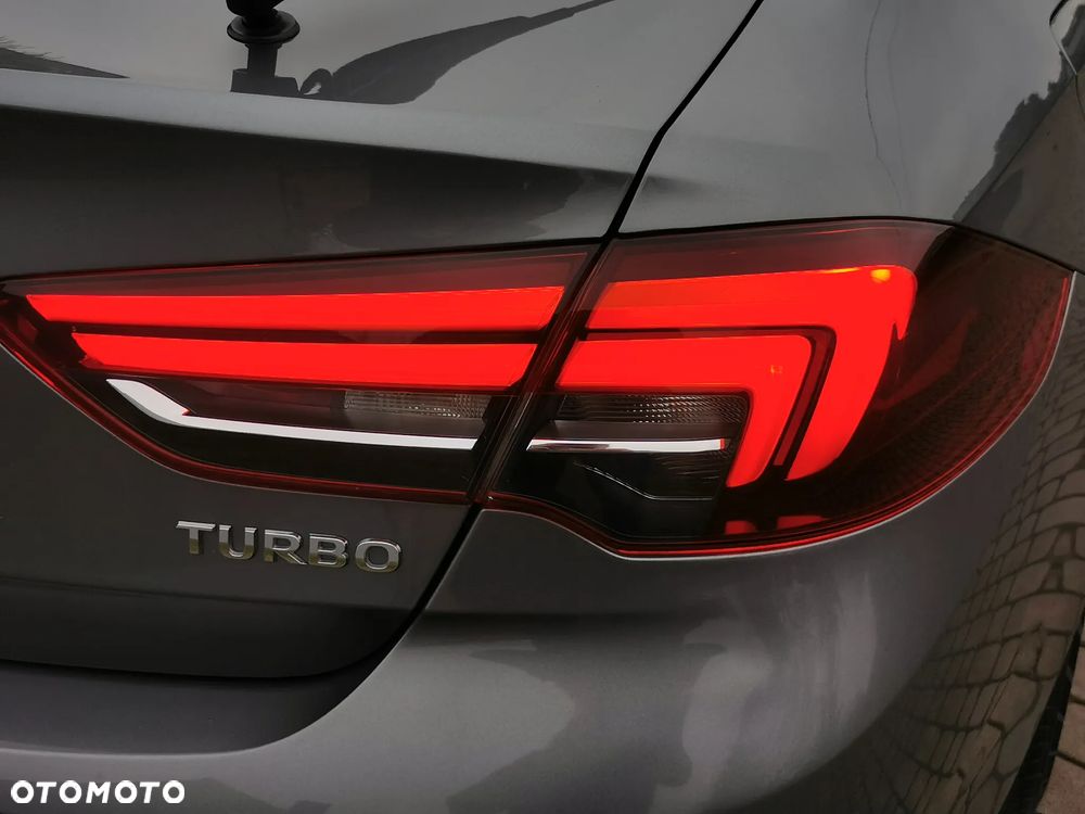 Opel Insignia 1.5 T Elite S&S - 40