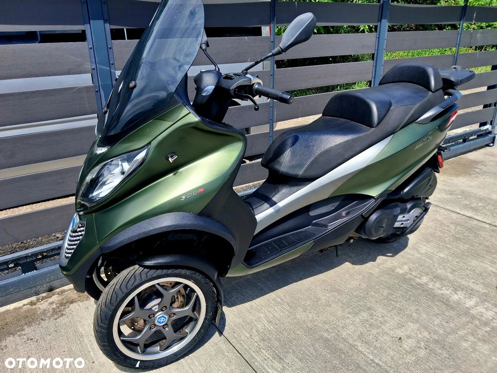 Piaggio MP-3 - 8