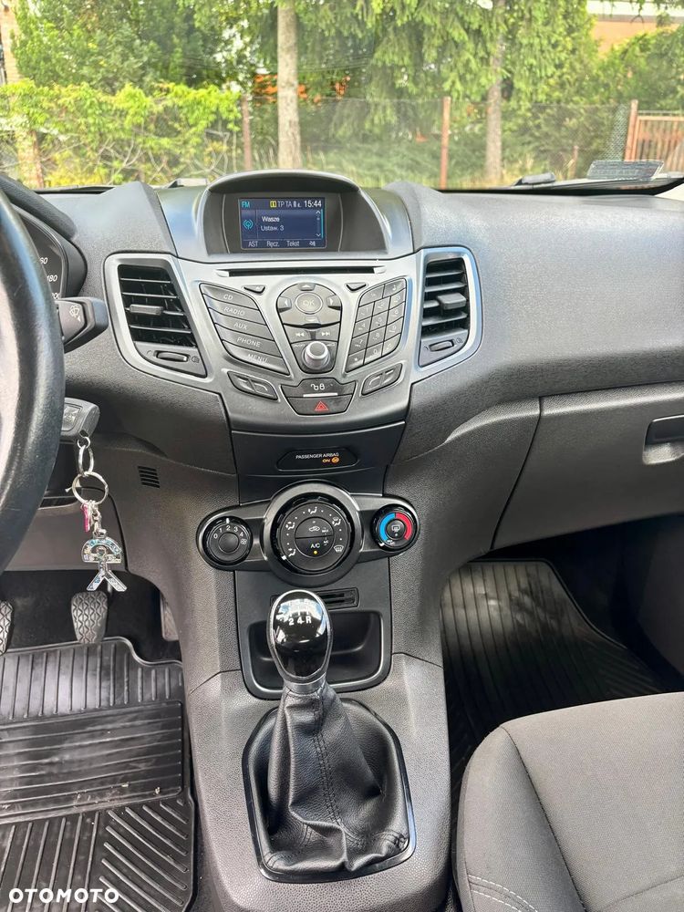 Ford Fiesta 1.25 Trend - 12