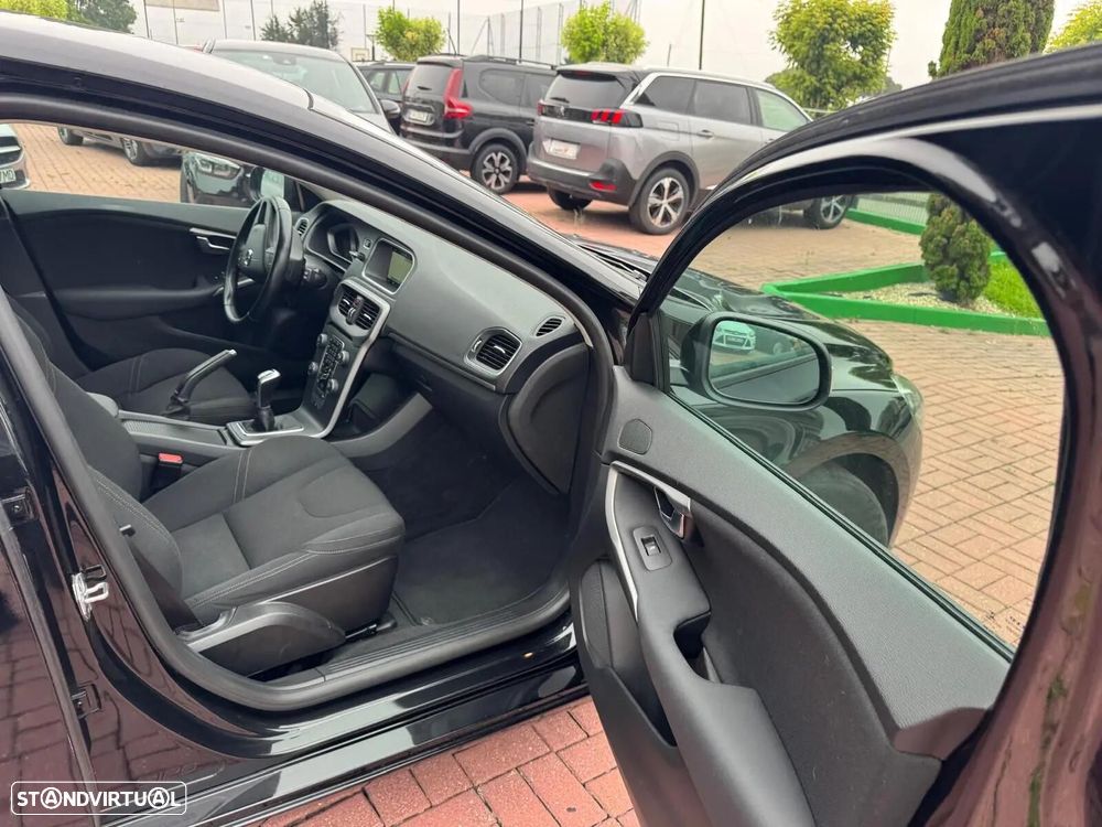 Volvo V40 2.0 D2 Kinetic - 19