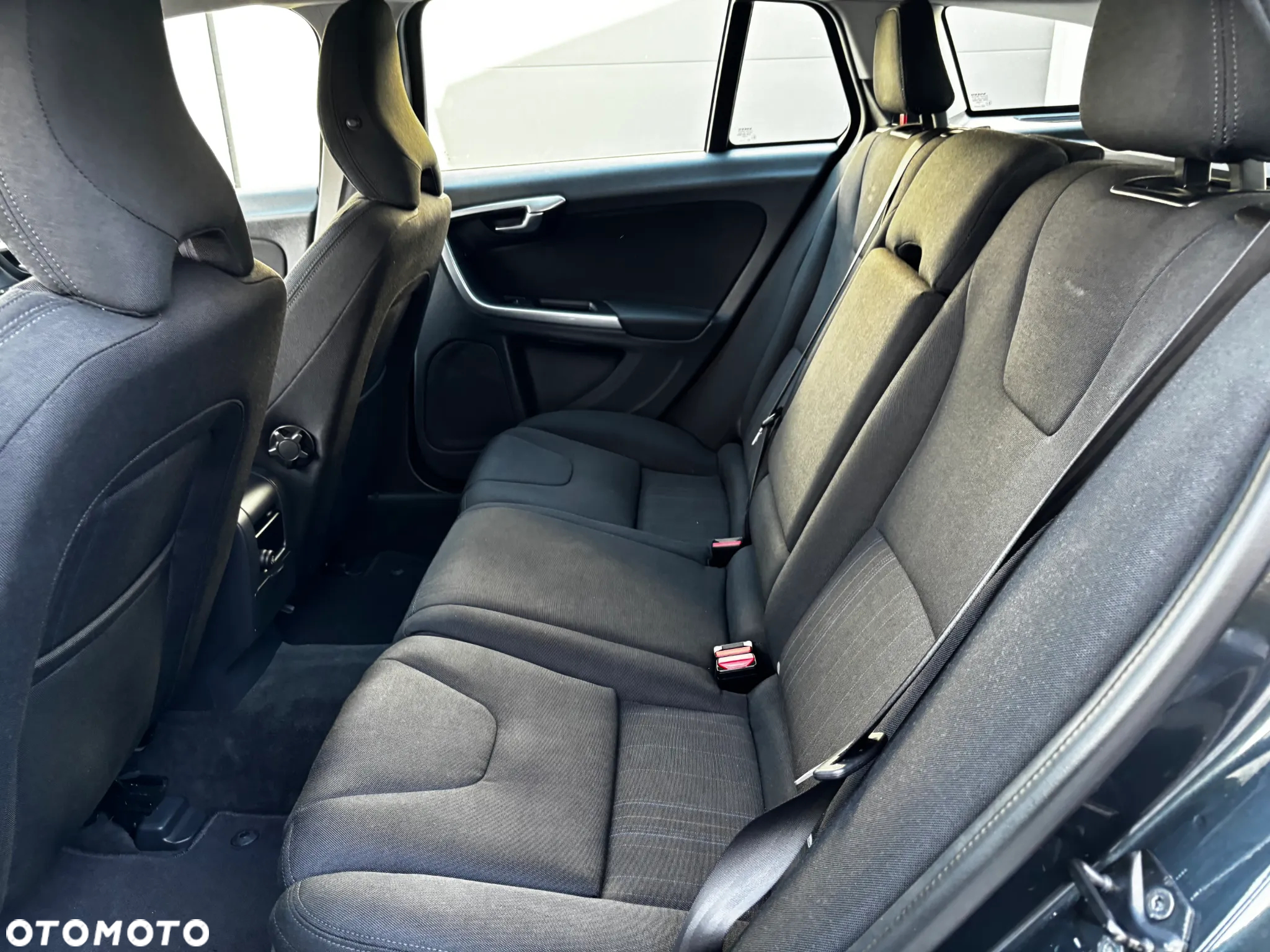 Volvo V60 D2 Momentum - 8