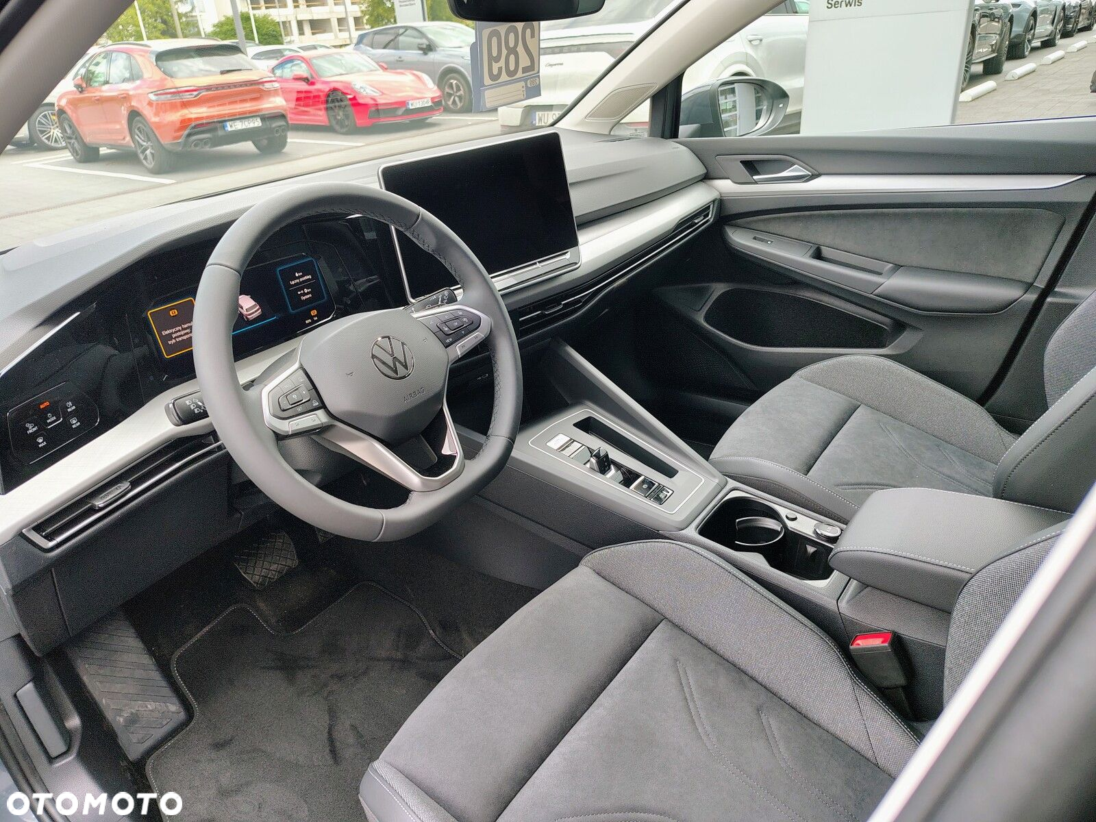 Volkswagen Golf - 10