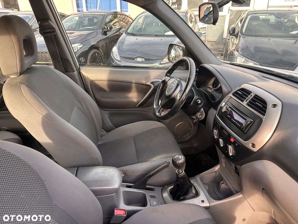 Toyota RAV4 D-4D 4x4 Sol - 14