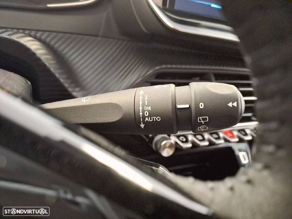 Peugeot 208 - 15