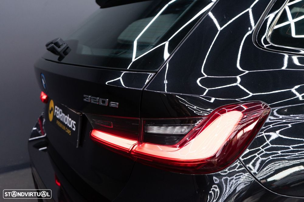 BMW 320 e Pack M Auto - 15
