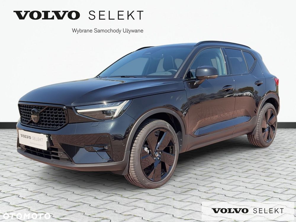 Volvo XC 40 B4 B DKG Ultra Black Edition - 1