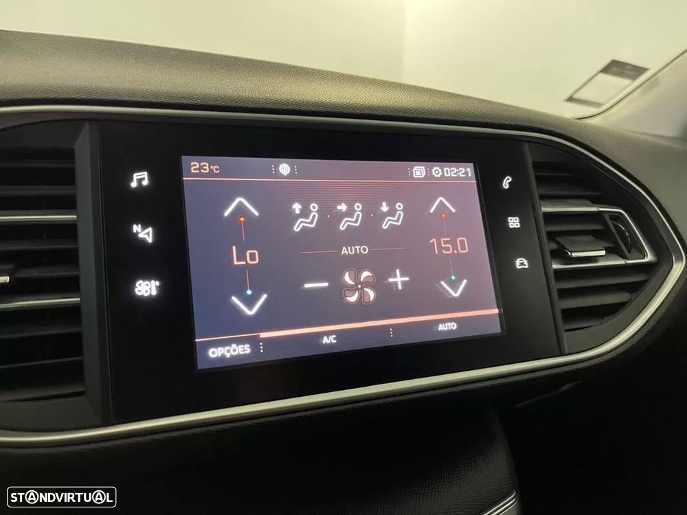 Peugeot 308 1.2 PureTech Style - 21