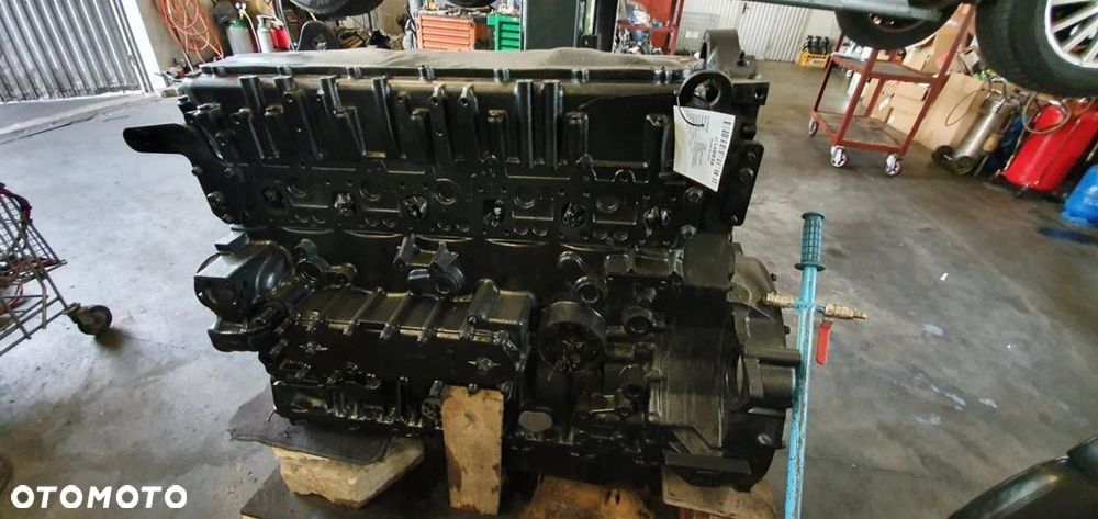 SILNIK SŁUPEK HEW HOLLAND T8 T8.320 F2CFE613G FV23 - 1