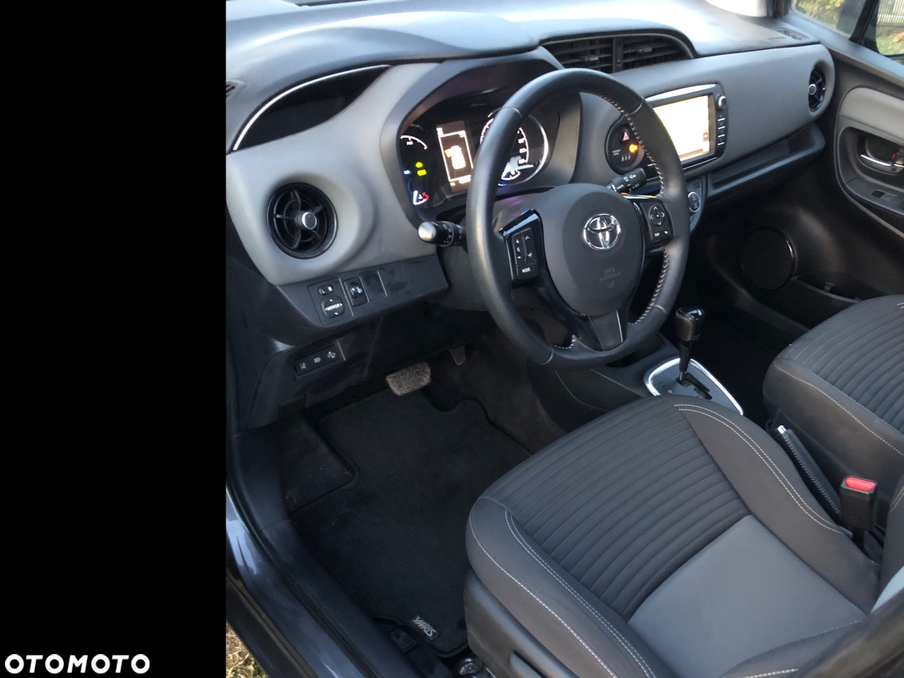 Toyota Yaris Hybrid 1.5 VVT-i Comfort - 10