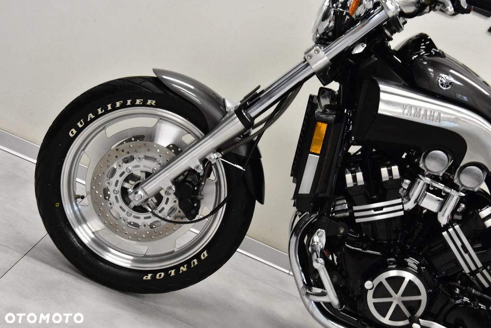 Yamaha V-MAX - 16