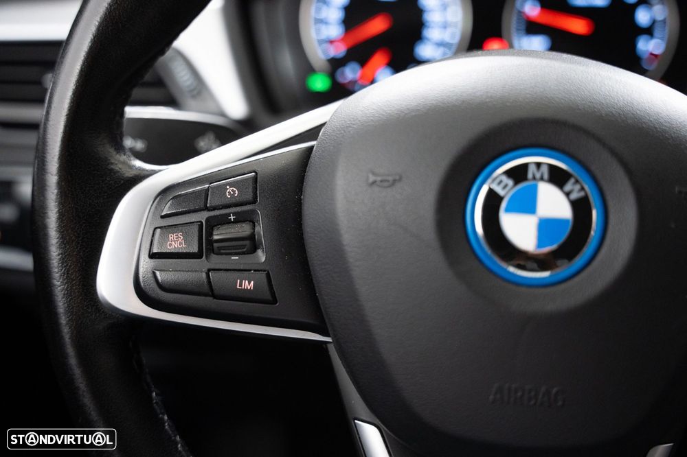 BMW X1 25 e xDrive Corporate Edition - 14