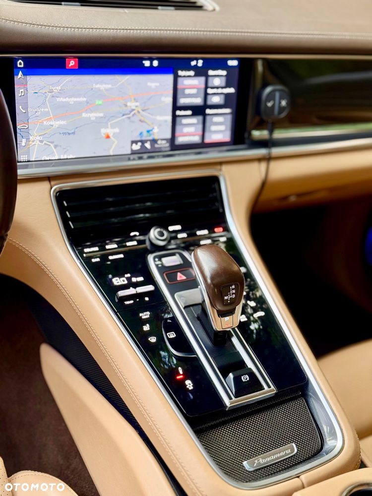 Porsche Panamera 4S - 13