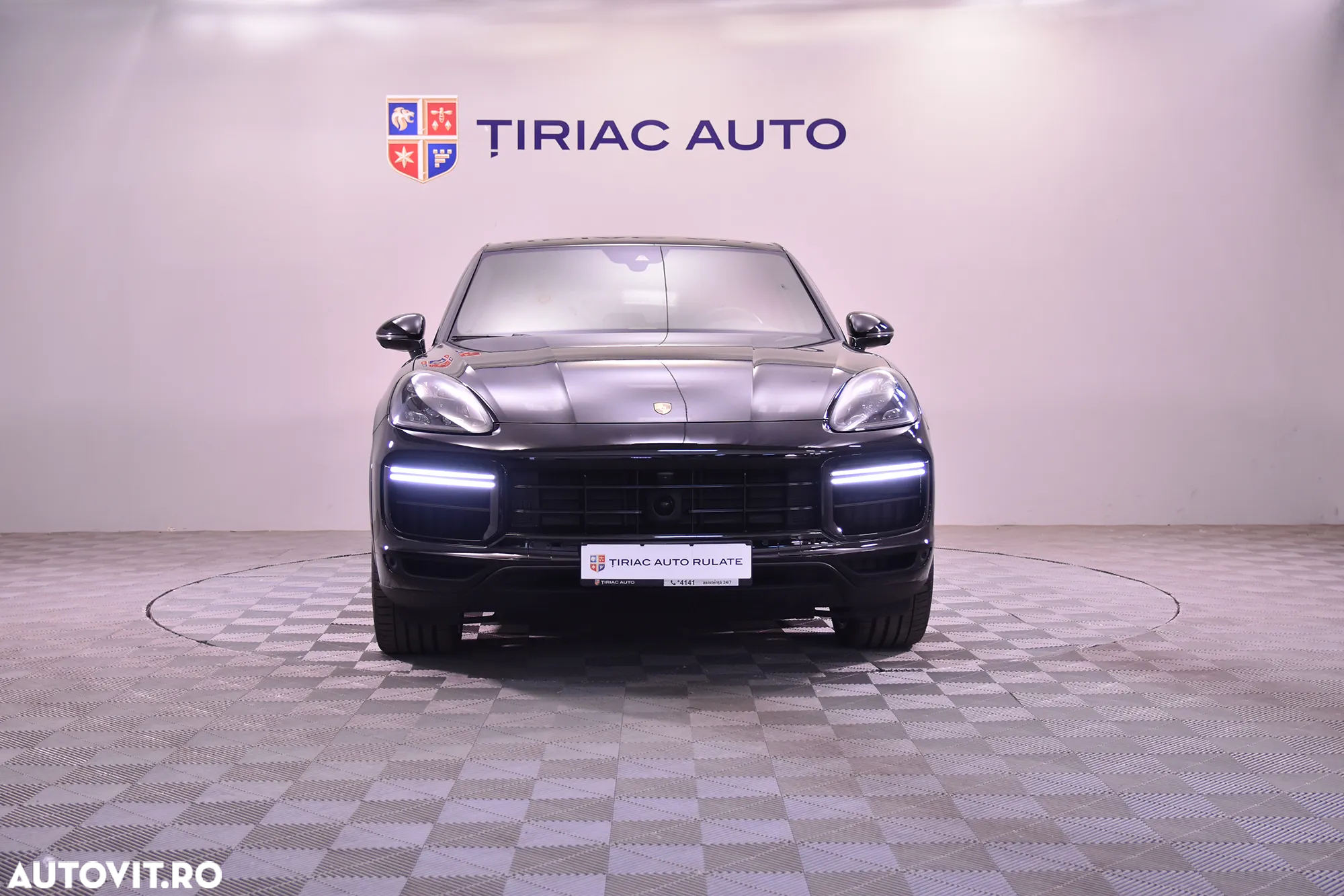 Porsche Cayenne Coupe Turbo - 8