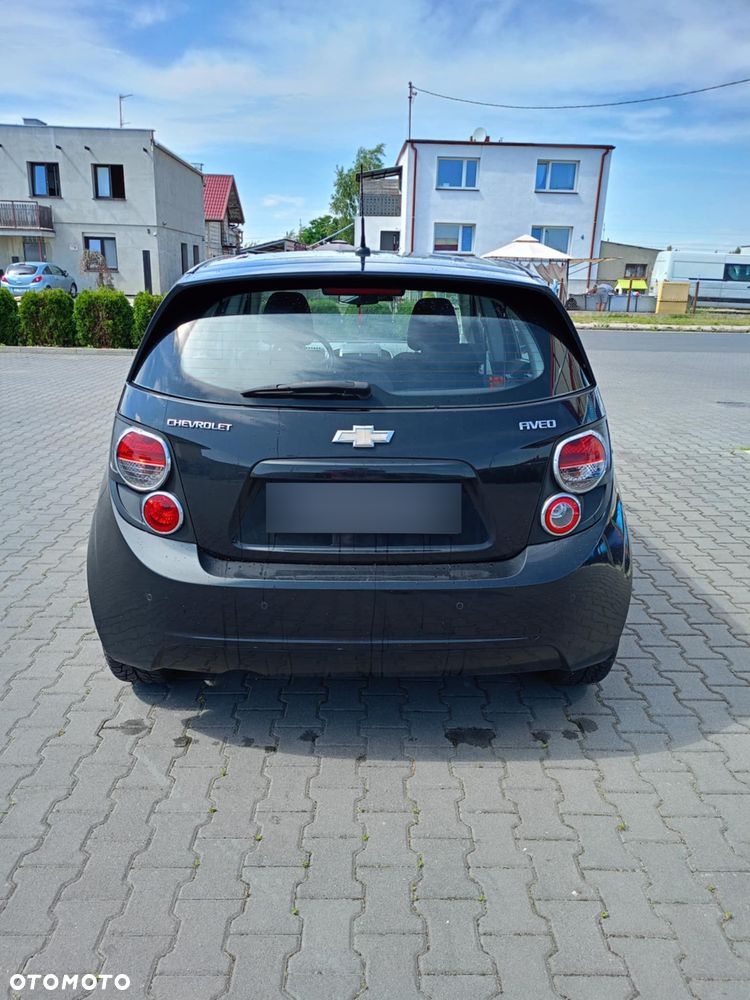 Chevrolet Aveo - 4