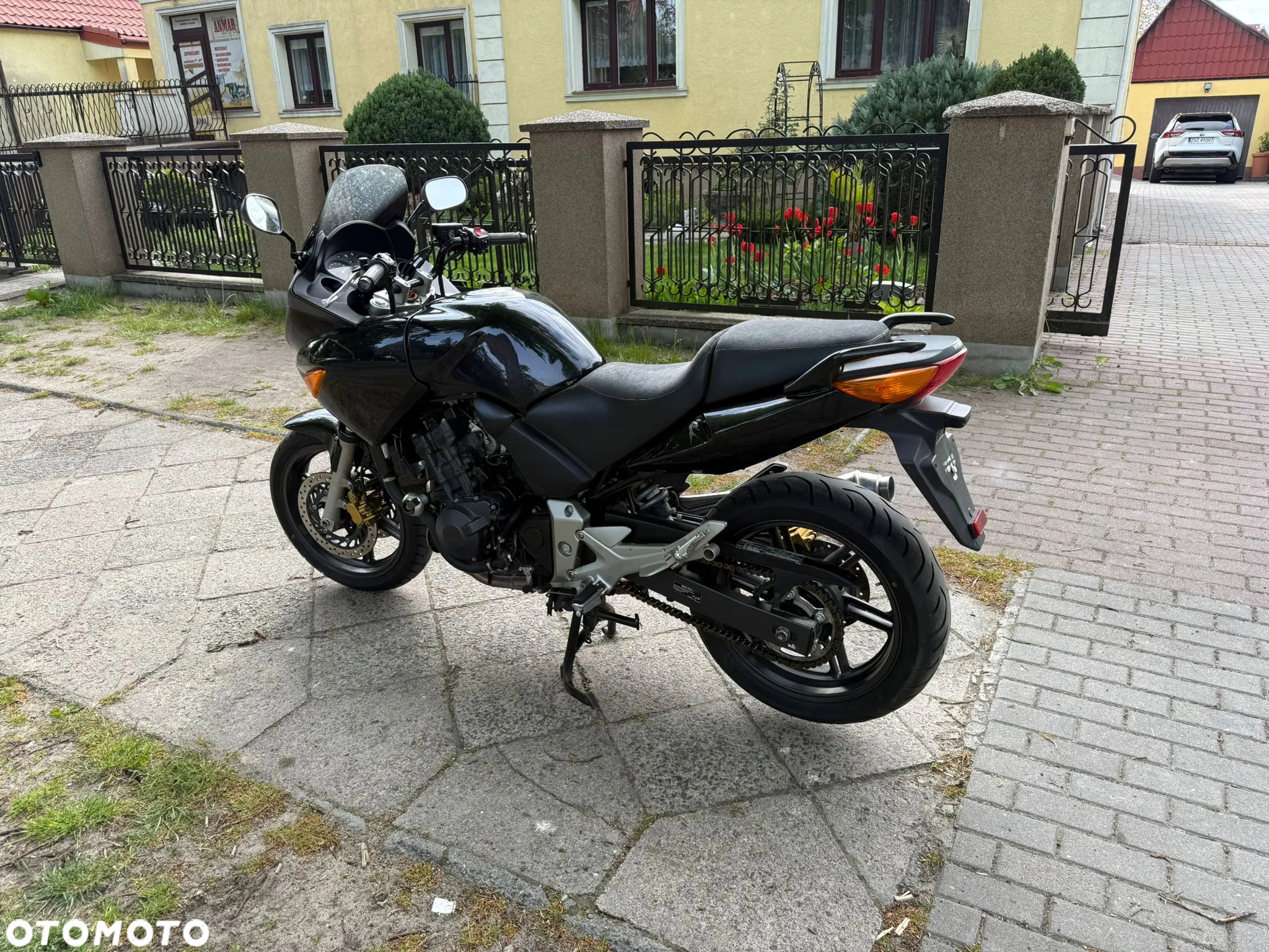 Honda CBF - 10