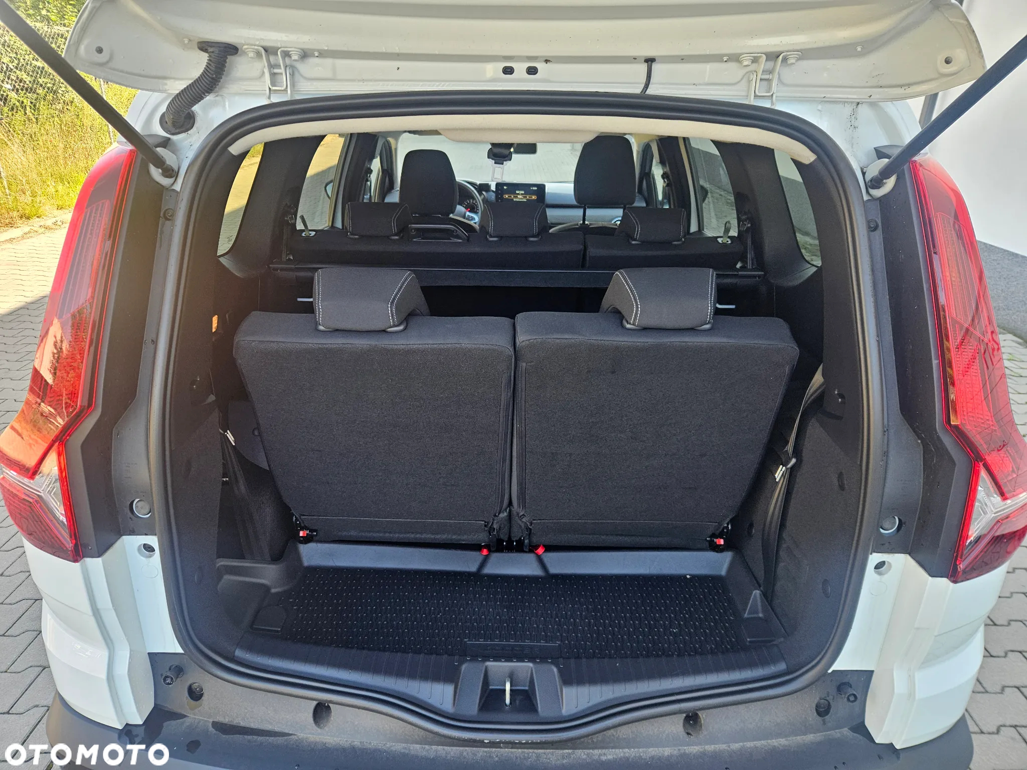 Dacia Jogger 1.0 TCe Extreme 7os - 17