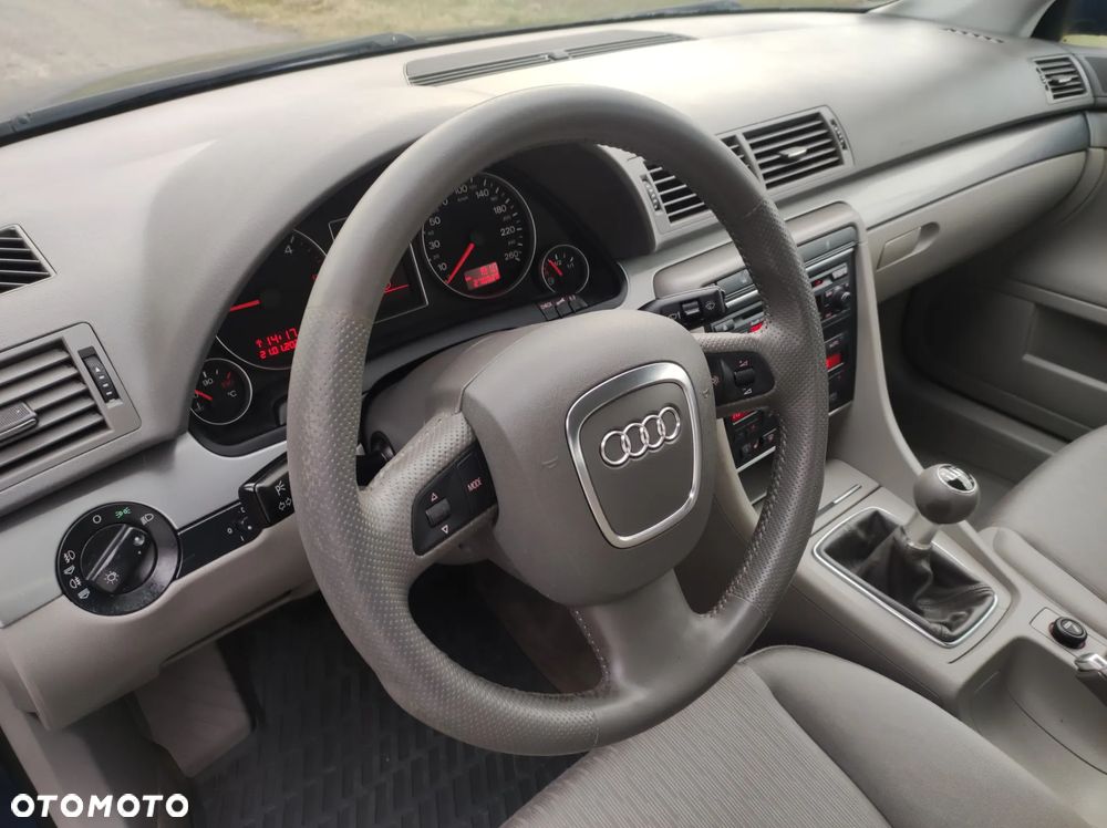 Audi A4 Limousine 2.0 TDI - 16