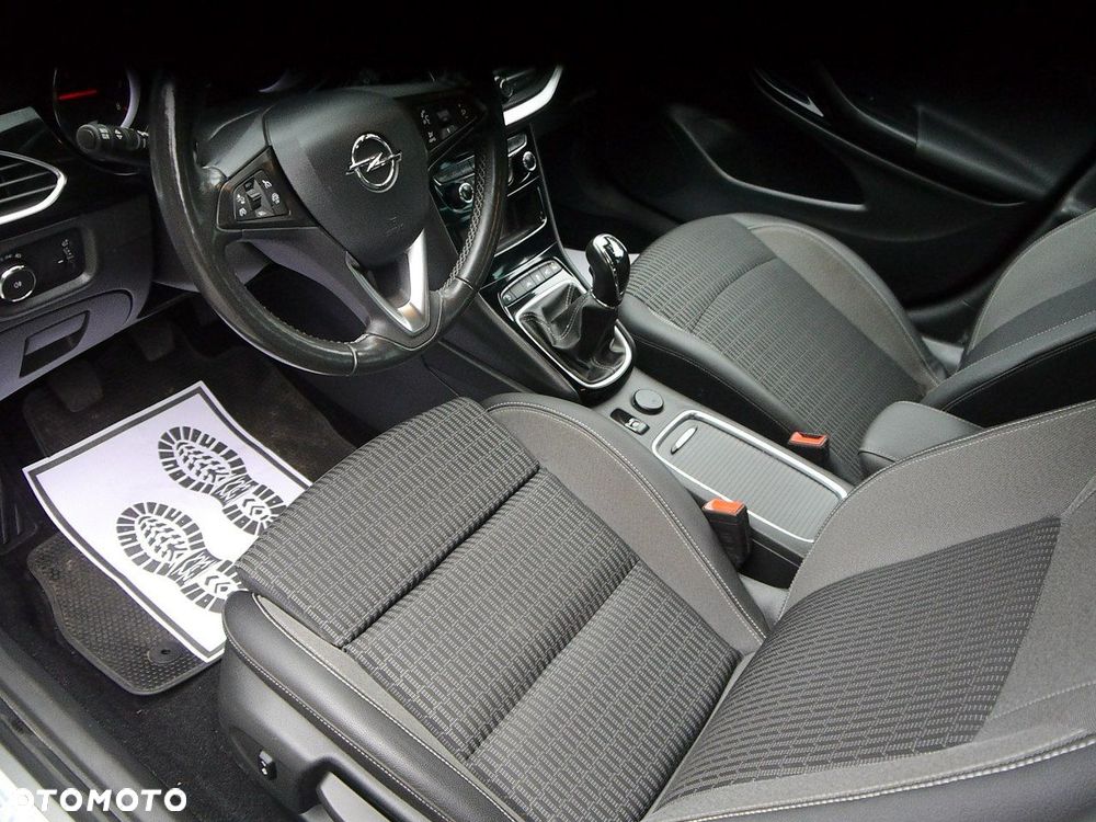 Opel Astra 1.2 T Elegance S&S - 22
