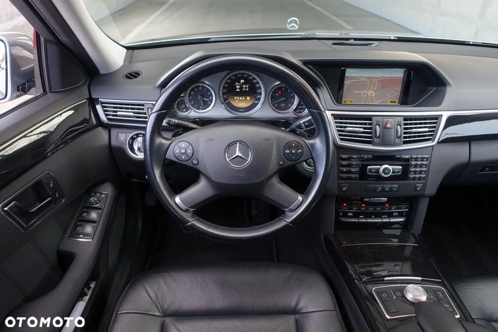 Mercedes-Benz Klasa E 500 4-Matic BlueEff Avantgarde - 22