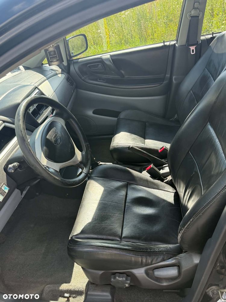 Suzuki Liana 1.6 - 7