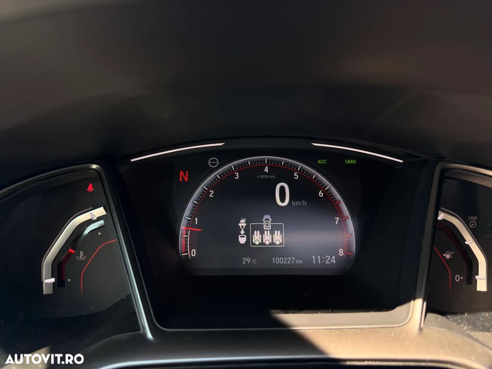 Honda Civic 1.5 VTEC Turbo CVT Sport Plus - 12