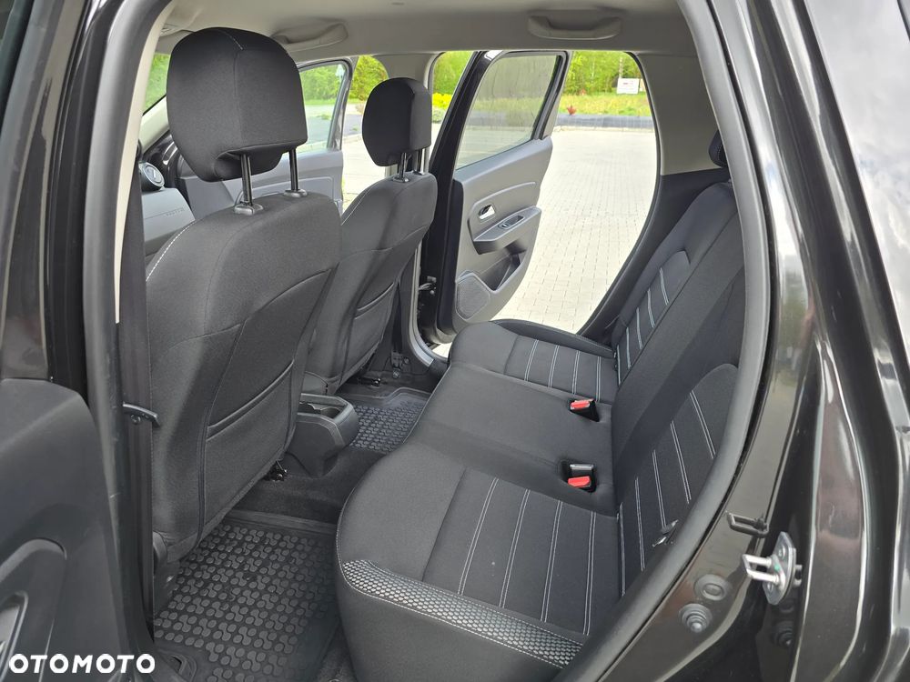 Dacia Duster TCe 150 2WD GPF Celebration - 37