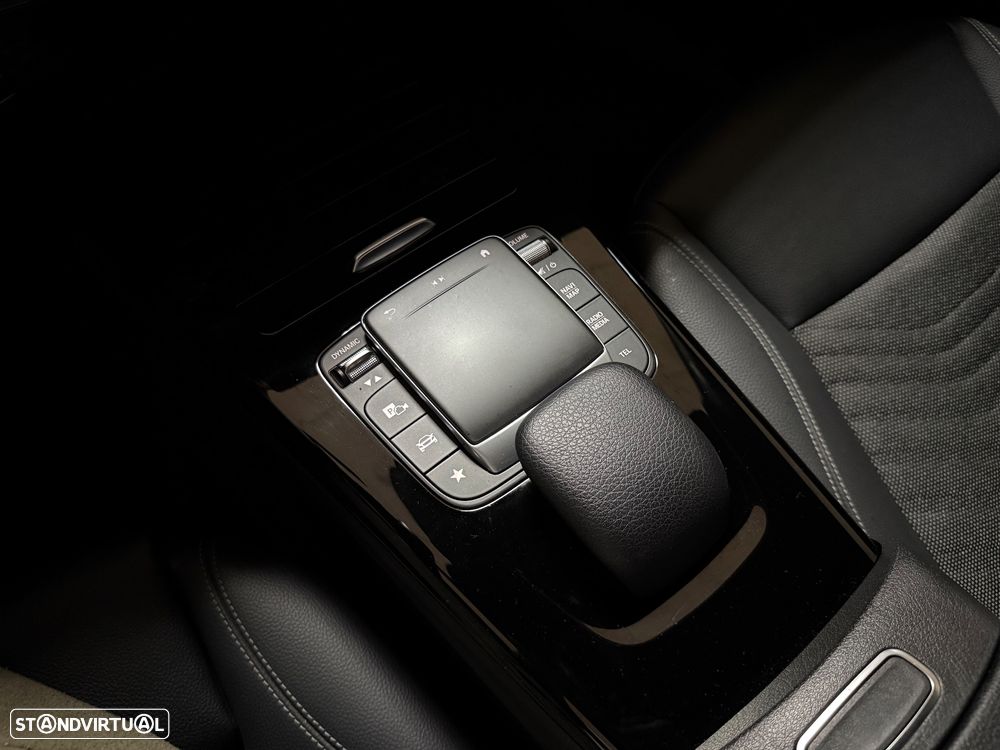 Mercedes-Benz A 250 Limousine e 8G-DCT AMG Line - 26