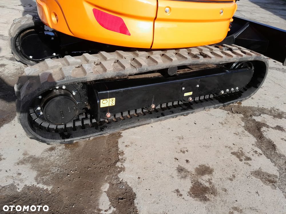 Kubota LONKING CDM6025 - 18