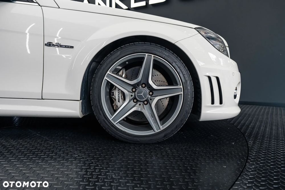 Mercedes-Benz Klasa C 63 AMG 7G-TRONIC - 10