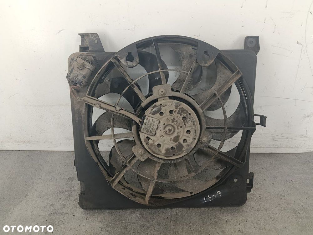 WENTYLATOR CHŁODNICY OPEL ZAFIRA B 13241612  24467444 0130303304  BOSCH - 1
