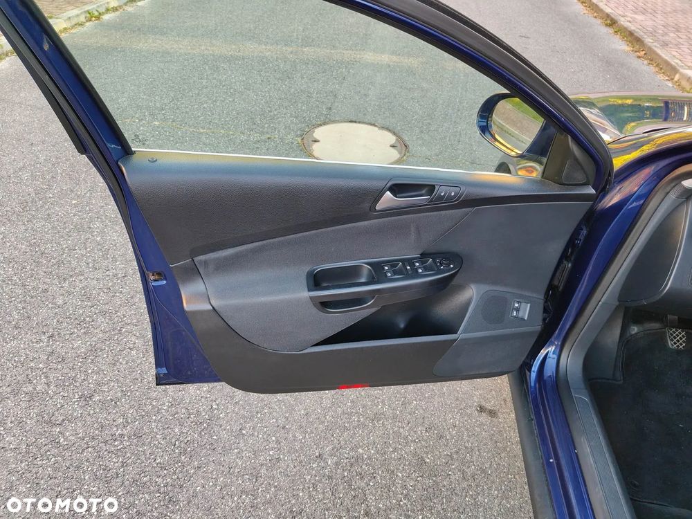 Volkswagen Passat 2.0 TSI Comfortline - 36