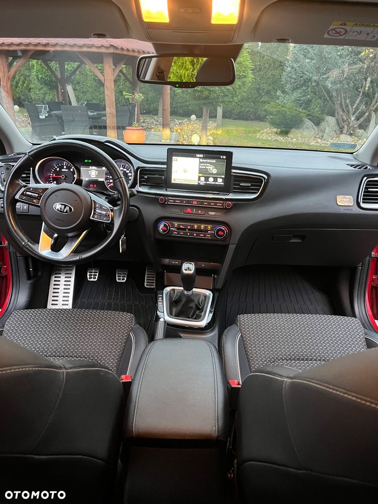 Kia Ceed 1.6 CRDi SCR L - 21