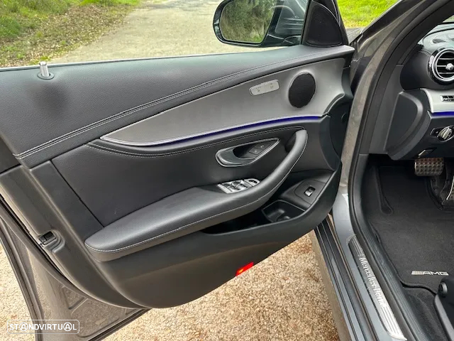 Mercedes-Benz E 300 d AMG Line - 15
