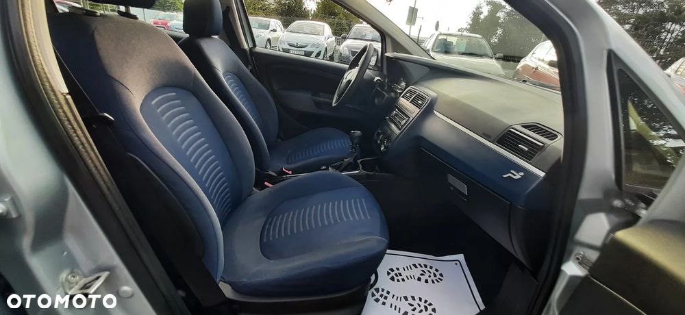 Fiat Grande Punto - 25