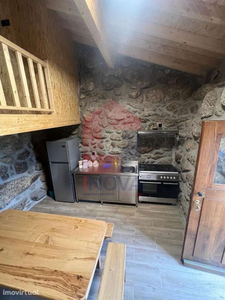 Terreno com ruína restaurada, Azias - Grande imagem: 4/13