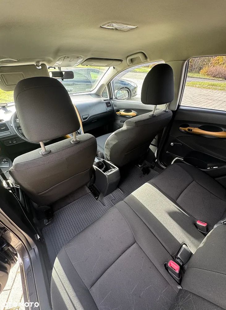 Toyota Auris 1.6 VVT-i Terra - 10