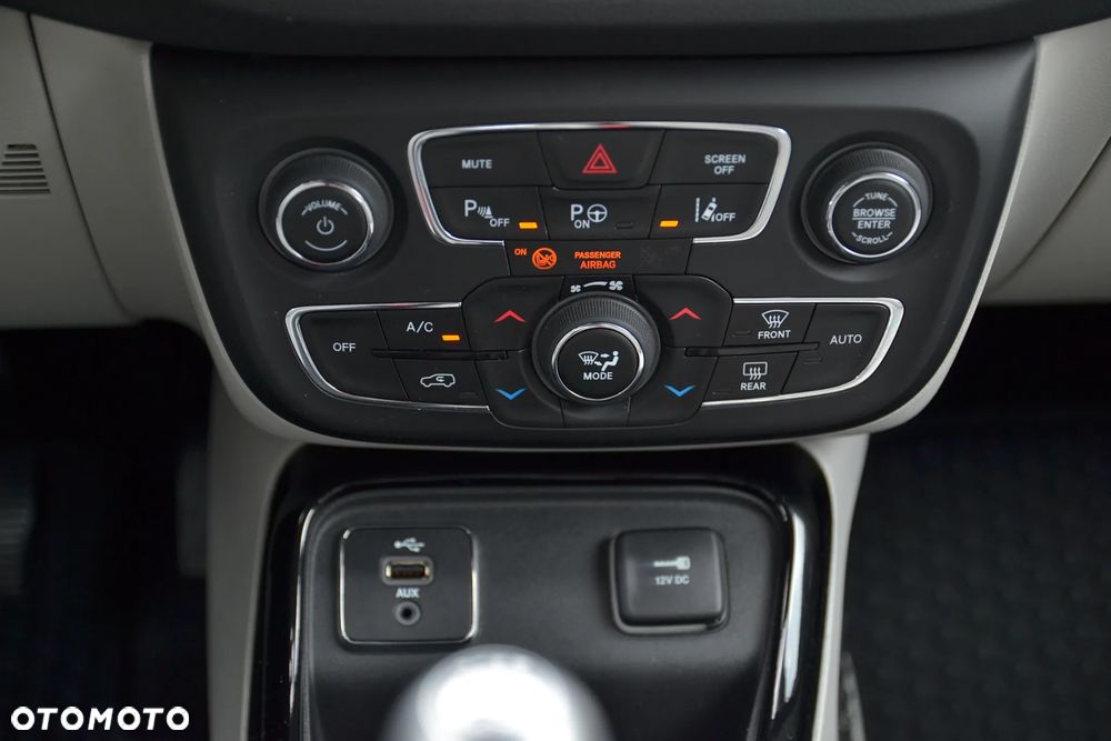 Jeep Compass 1.6 MJD Limited FWD S&S - 23