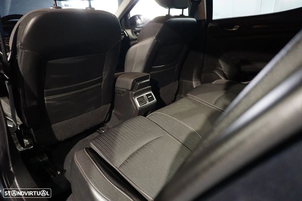 Renault Mégane ENERGY dCi 110 Start & Stop Paris Business - 21