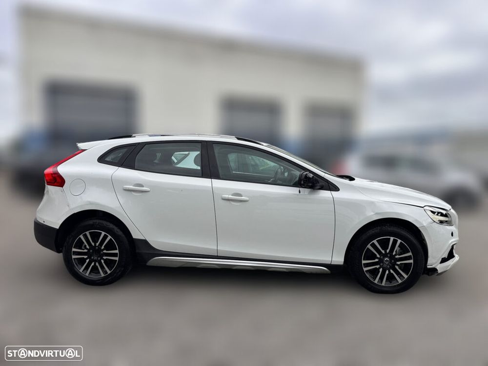 Volvo V40 Cross Country 2.0 D2 de 2017 para peças - 6