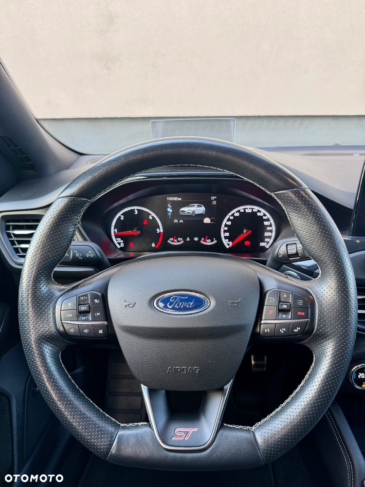 Ford Focus - 17
