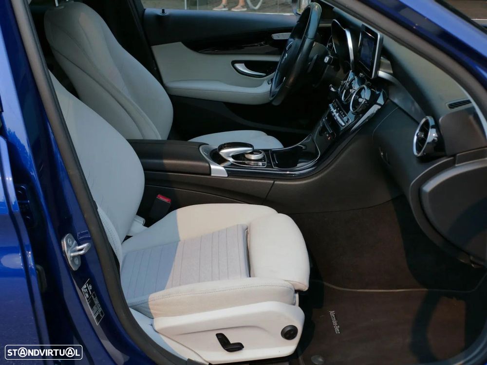 Mercedes-Benz C 300 h Avantgarde+ - 31