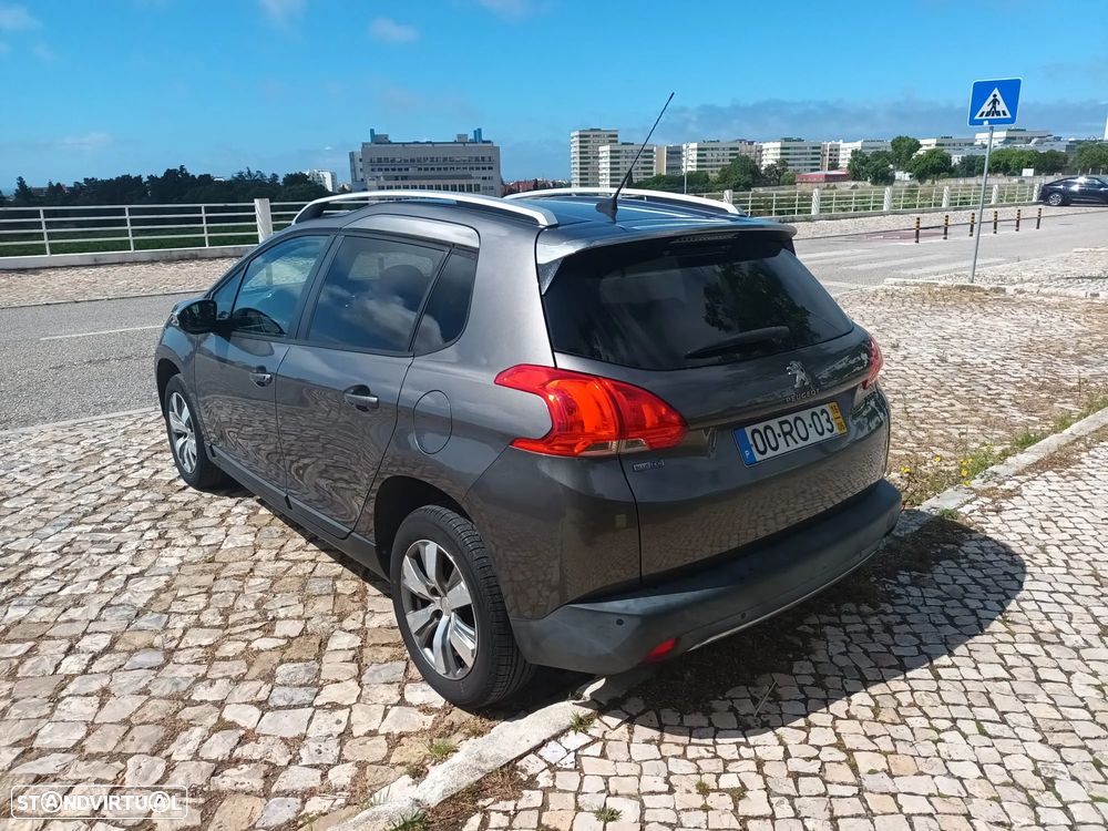 Peugeot 2008 1.6 BlueHDi Style - 3