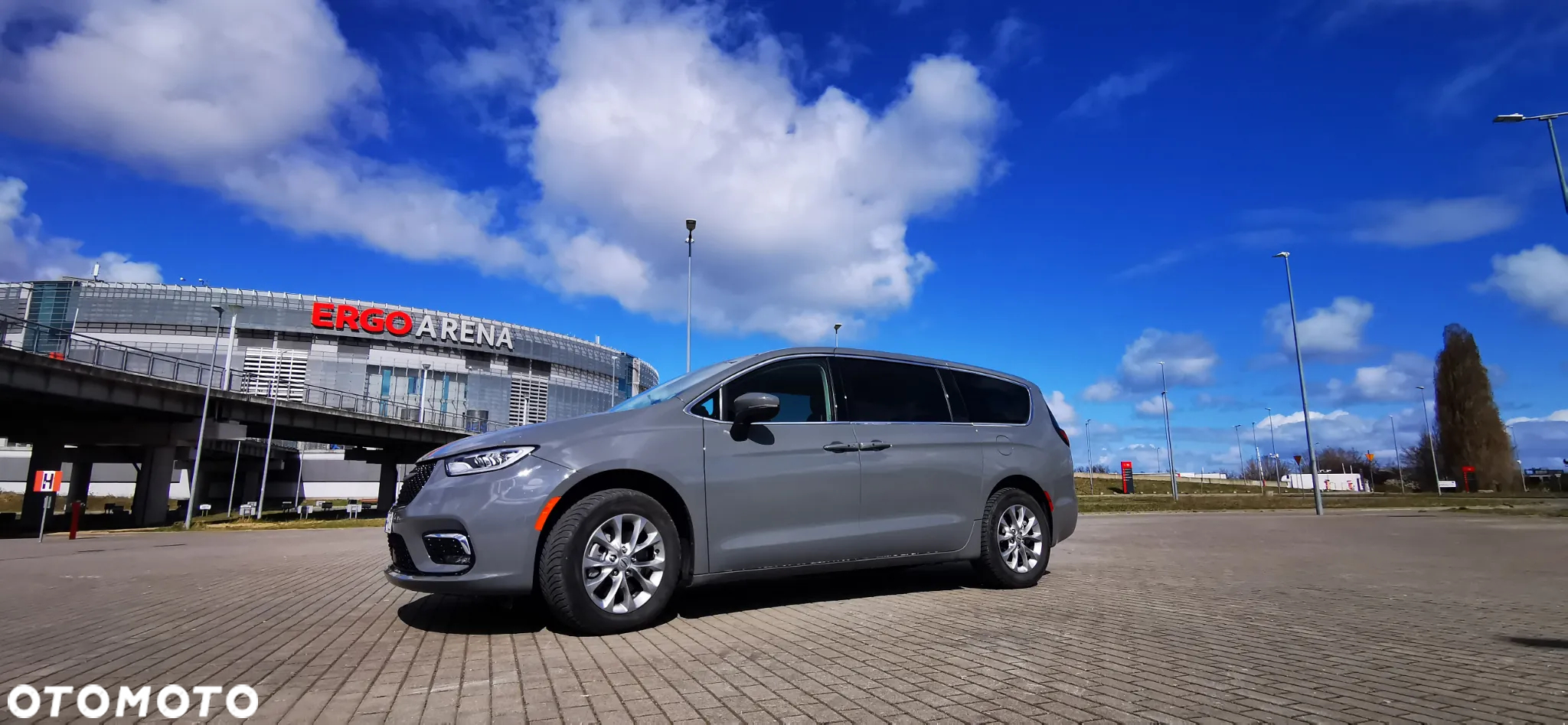 Chrysler Pacifica - 19