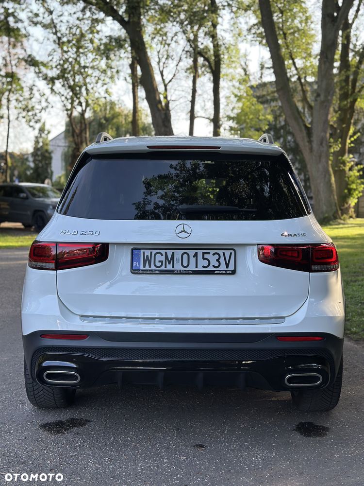 Mercedes-Benz GLB 250 4Matic 8G-DCT AMG Line - 5